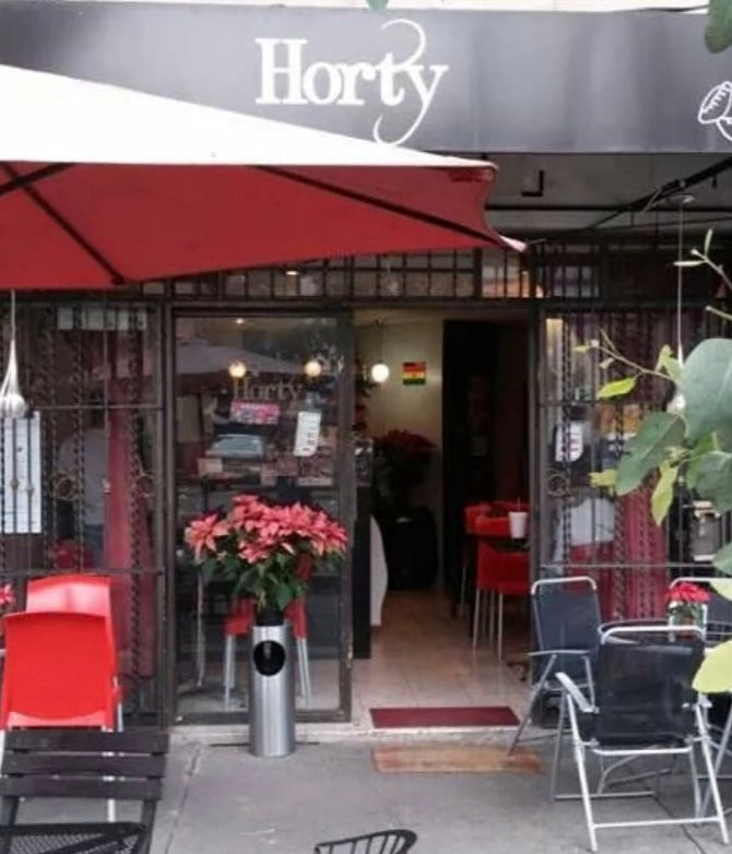 Horty Salteñería+Café