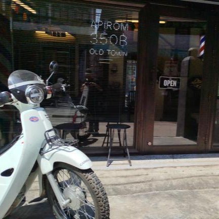 Apirom x Kingsize Barber Old Town - globalnomadpass