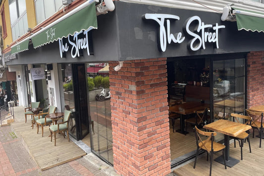 Sisters' Alanya (The Street Pub)